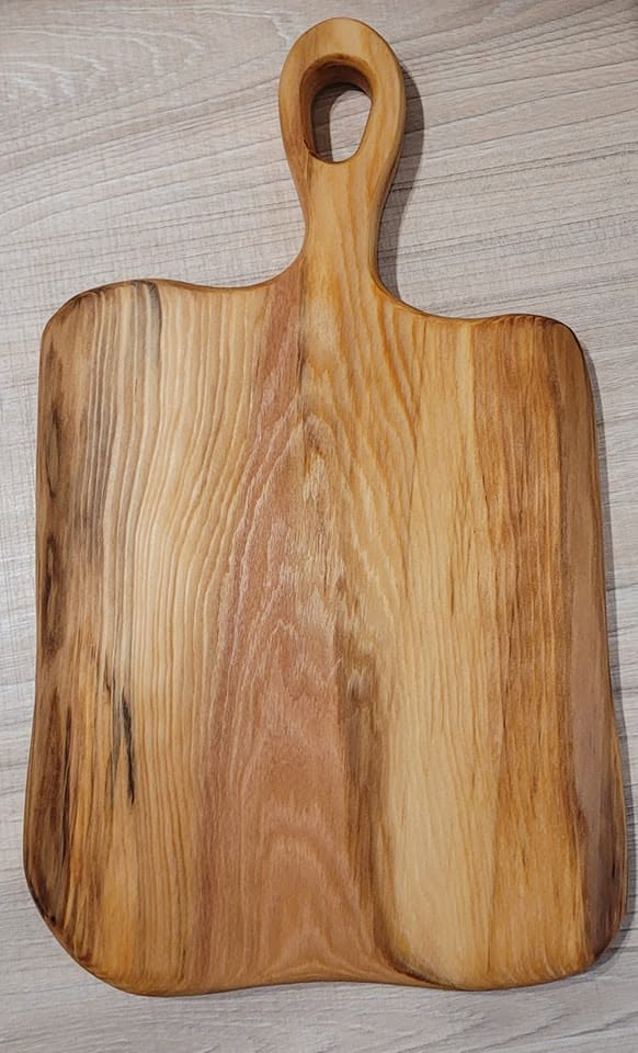 Tagliere rustico artigianale in legno massello naturale con manico integrato